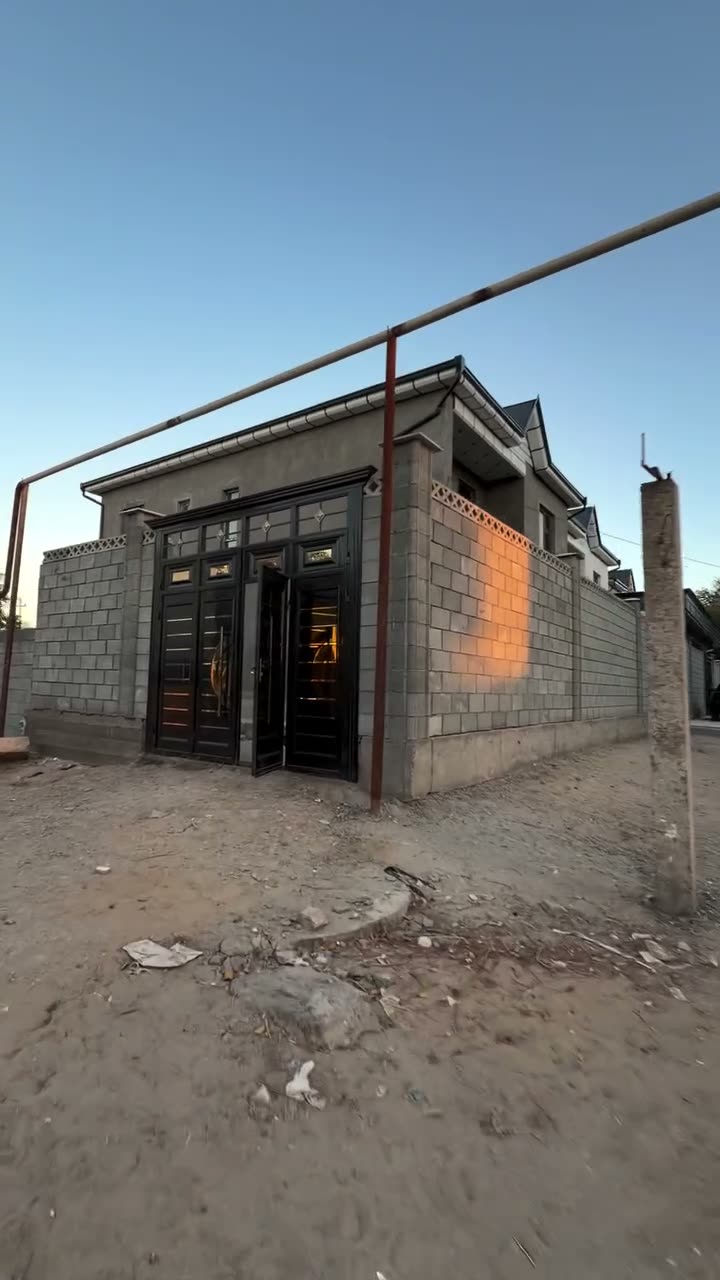 6 xonali hovli uy, Aeroport, Nukus